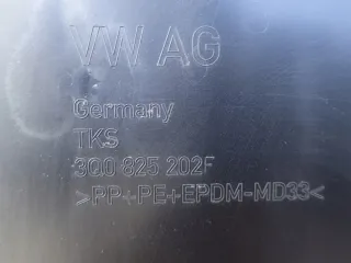 3Q0825202F Декоративная крышка двигателя Volkswagen Passat B8 Арт e1786131, вид 2
