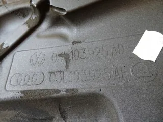 03L103925AD Декоративная крышка двигателя Volkswagen Passat B6 Арт e8171096, вид 2