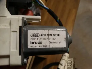 4F0959801C Моторчик стеклоподъемника Audi A6 C6 (S6,RS6) Арт e8920058, вид 3