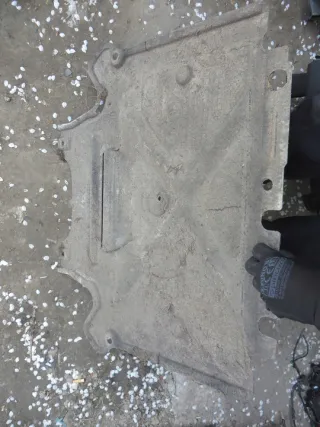  Декоративная крышка двигателя Audi A4 B8 Арт e9741935, вид 1