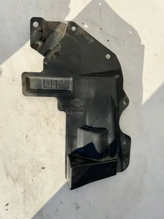 64839JD00A Декоративная крышка двигателя Nissan Qashqai 1  Арт e10468556, вид 1
