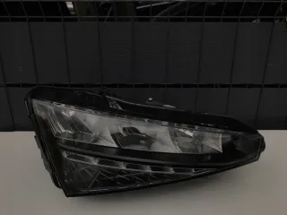  Фара правая Skoda Scala Арт e10671836, вид 1