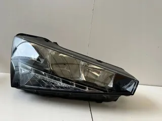 657941016 Фара правая Skoda Scala Арт e10671866, вид 1