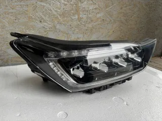 8310636000 Фара правая SsangYong Rexton 4 Арт e10672178, вид 2