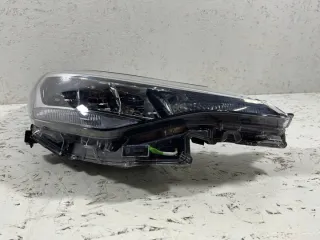 81110-F4180 Фара правая Toyota C-HR Арт e10673301, вид 2