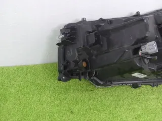 81110-YP121 Фара правая Toyota Hilux 8 Арт e10673664, вид 2