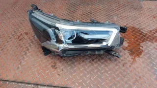 81110-0KP41 Фара правая Toyota Hilux 8 Арт e10673791, вид 1