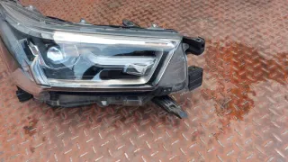 81110-0KP41 Фара правая Toyota Hilux 8 Арт e10673791, вид 2