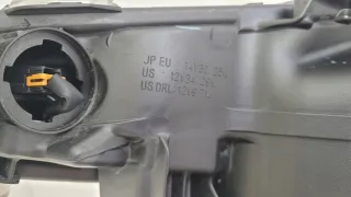2015-2019 81145-47701 Фара правая Toyota Prius 4 Арт e10673826, вид 9