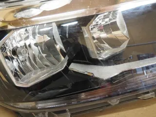7C1941006 Фара правая Volkswagen Crafter 2 Арт e10674793, вид 3