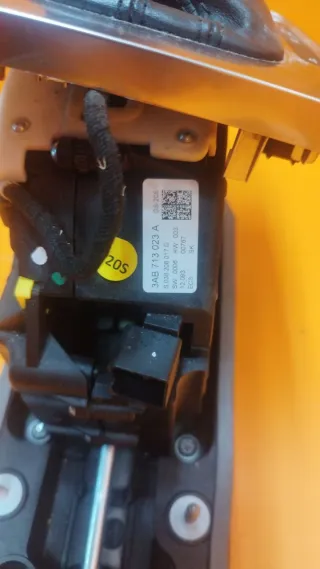 3AB713023A, 3AA713266  Кулиса Volkswagen Passat B7 2.0л TDI Арт 01018391, вид 2