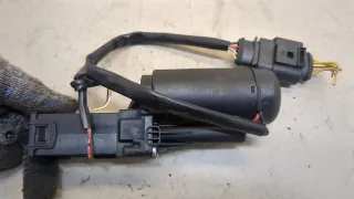 4F5827505D Замок крышки багажника Audi A8 D3 (S8) Арт 20443966, вид 3