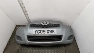  Бампер передний серебристый Toyota Yaris 2 Арт 20424014, вид 1