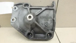 MR398429 Кронштейн кондиционера Mitsubishi Monter 4 Арт E95411838, вид 2