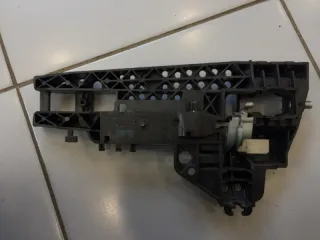 8U0837886 Кронштейн наружней ручки двери Audi Q3 1 Арт 2-28695, вид 1