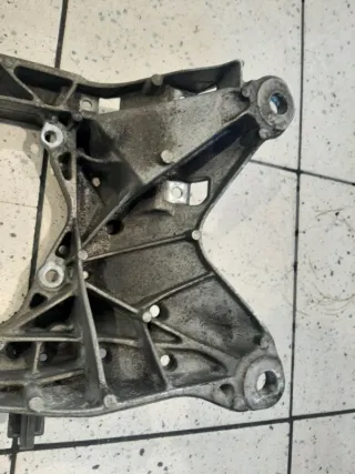 4M0399263P Кронштейн КПП Audi A4 B9 Арт 2-84256, вид 4