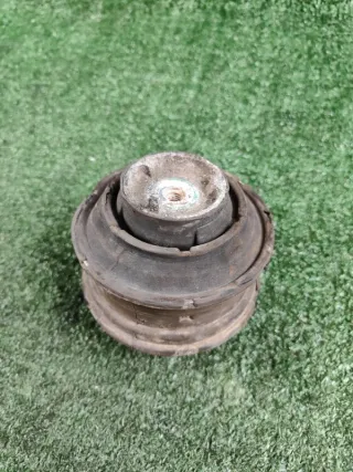 A2102400617 Подушка крепления двигателя Mercedes C W203 Арт 2-107271, вид 1