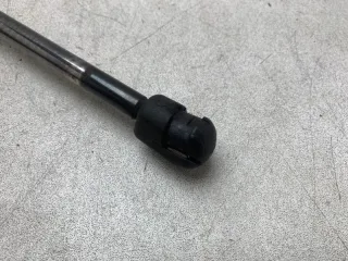 7P6827550G Амортизатор крышки багажника (3-5 двери) Volkswagen Touareg 2 Арт 2-187512, вид 2