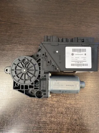 7L0959703D Моторчик стеклоподъемника Volkswagen Touareg 1 Арт 2-243066, вид 1