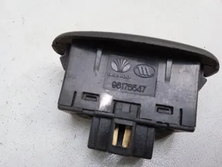 96176547 Кнопка открытия багажника Daewoo Nexia 1 Арт 2-259578, вид 3
