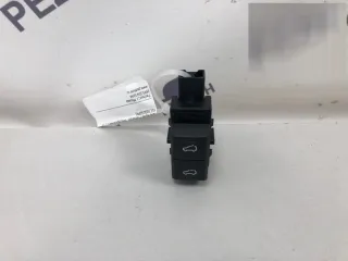 YUC500030PVJ Кнопка люка Land Rover Freelander 2 Арт 2-328554, вид 1