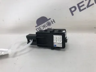 YUC500030PVJ Кнопка люка Land Rover Freelander 2 Арт 2-328554, вид 4