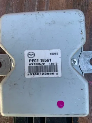 W4T80572 Блок управления топливным насосом Mazda 6 3 Арт 2-447315, вид 5