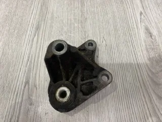 1306901 Кронштейн КПП Ford Focus 2 Арт 2-478014, вид 4