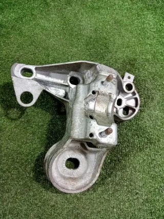 8E0199352N Кронштейн опоры двигателя Audi A4 B7 Арт 2-572417, вид 1