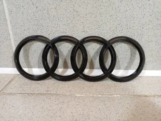 8W9853742AT94 Эмблема на крышку багажника Audi A4 B9 Арт 2-614549, вид 1