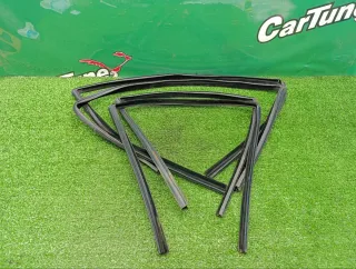 A2037250125 Уплотнитель Mercedes C W203 Арт 2-681844, вид 1