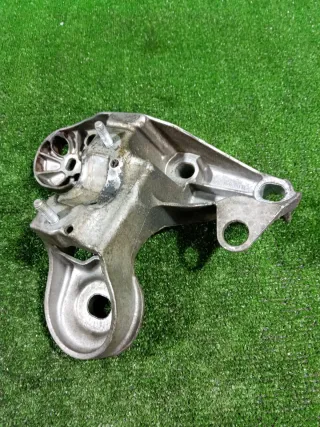 8E0199351M Кронштейн опоры двигателя (комплект) Audi A4 B7 Арт 2-704503, вид 5