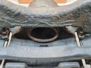 MR955064 Суппорт Mitsubishi Lancer 9 Арт 2-719237, вид 4