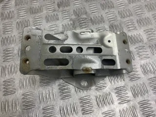 5201505010 Кронштейн усилителя бампера переднего (домик) Toyota Avensis 2 Арт 2-729149, вид 1