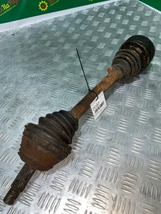 357407449X Полуось передняя левая (приводной вал, ШРУС) Volkswagen Passat B5 Арт 2-732705, вид 1
