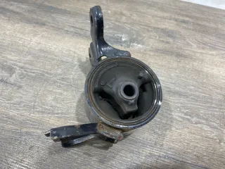 MN101574 Подушка крепления двигателя Mitsubishi ASX Арт 2-782815, вид 1
