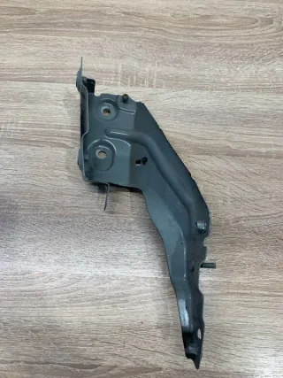 80A821135A Кронштейн крепления крыла Audi Q5 1 Арт 2-784236, вид 1