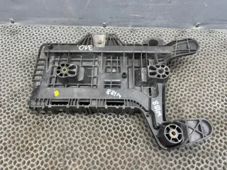 1K0 915 333 H Кронштейн крепления аккумулятора Volkswagen Touran 1 Арт 2-821171, вид 2