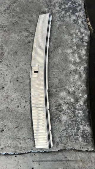 7L6863459H Накладка на замок багажника Volkswagen Touareg 1 Арт 2-840112, вид 8
