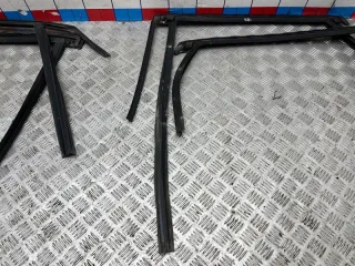 1785224 Уплотнитель стекла Ford Focus 3 restailing Арт 2-880549, вид 20