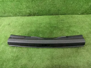 3C9863459C Накладка на замок багажника Volkswagen Passat B7 Арт 2-903739, вид 1