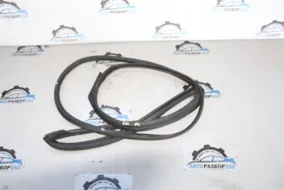 808311AA0A Дверной уплотнитель Nissan Murano Z51 Арт 2-915361