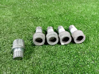 WHT001812 Болт колесный Volkswagen Scirocco 3 Арт 2-937048, вид 4