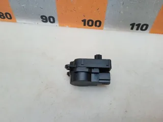 AV6N19E616AA Моторчик заслонки печки Ford Focus 3 Арт 2-937798, вид 3