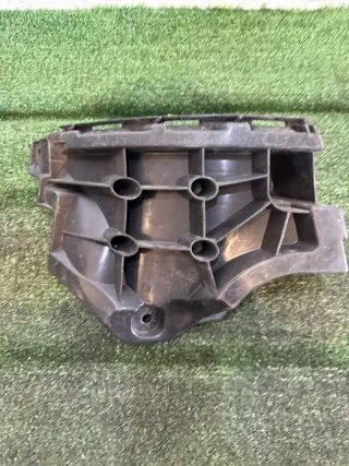4M8807393 Кронштейн крепления бампера Audi Q8 Арт 2-954814, вид 1