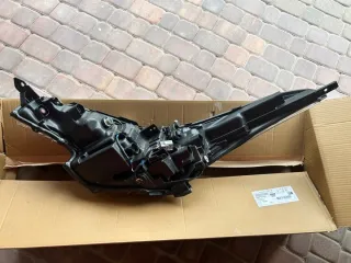 81110-F4180 Фара правая Toyota C-HR Арт e12785672, вид 5