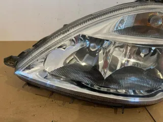 0301152212 Фара левая Mercedes A W168 Арт e12782914, вид 2