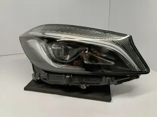 A1769069000 Z014Q005 Фара правая Mercedes A W176 Арт e12782884, вид 1