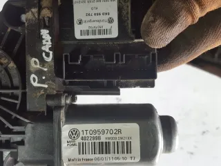 1T0959702R 5K0959792 Моторчик стеклоподъемника Volkswagen Caddy 3 Арт e12751676, вид 2