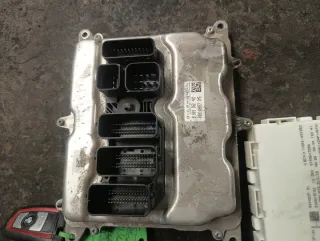 8603352 8603352-01 Блок управления двигателем BMW 1 F20/F21 Арт e12726872, вид 1